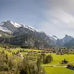 Apartament Charming, Well-equipped Alpine