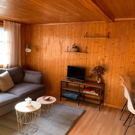 Apartment Charming, Well-equipped Alpine