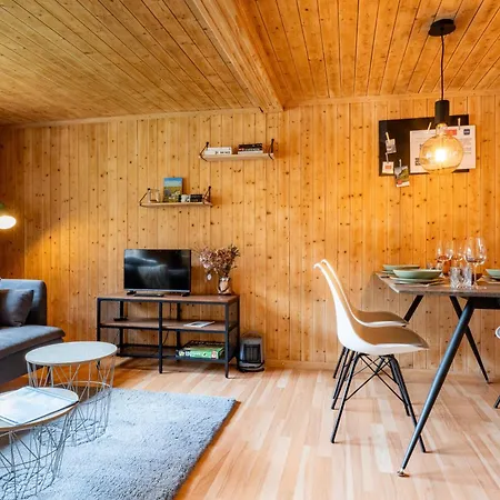 Charming, Well-equipped Alpine كاندرستغ